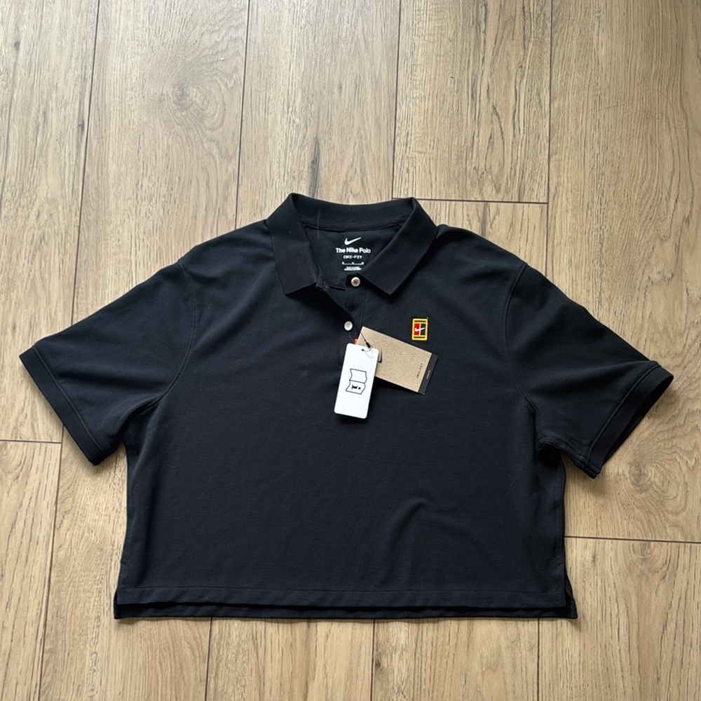 NWT Nike Black Dri-Fit Loose Polo with Logo Women’s Medium